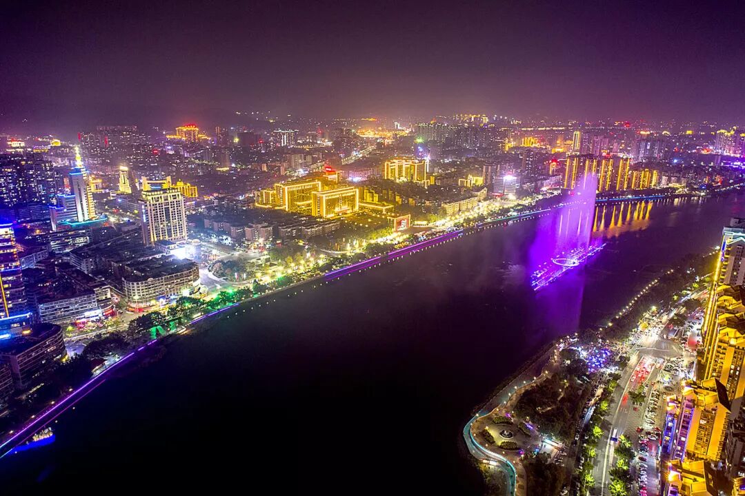 用Golang写一篇文章,梅州vs揭阳夜景视频直播,谁更亮? 用Golang写一篇文章,梅州vs揭阳夜景视频直播,谁更亮?